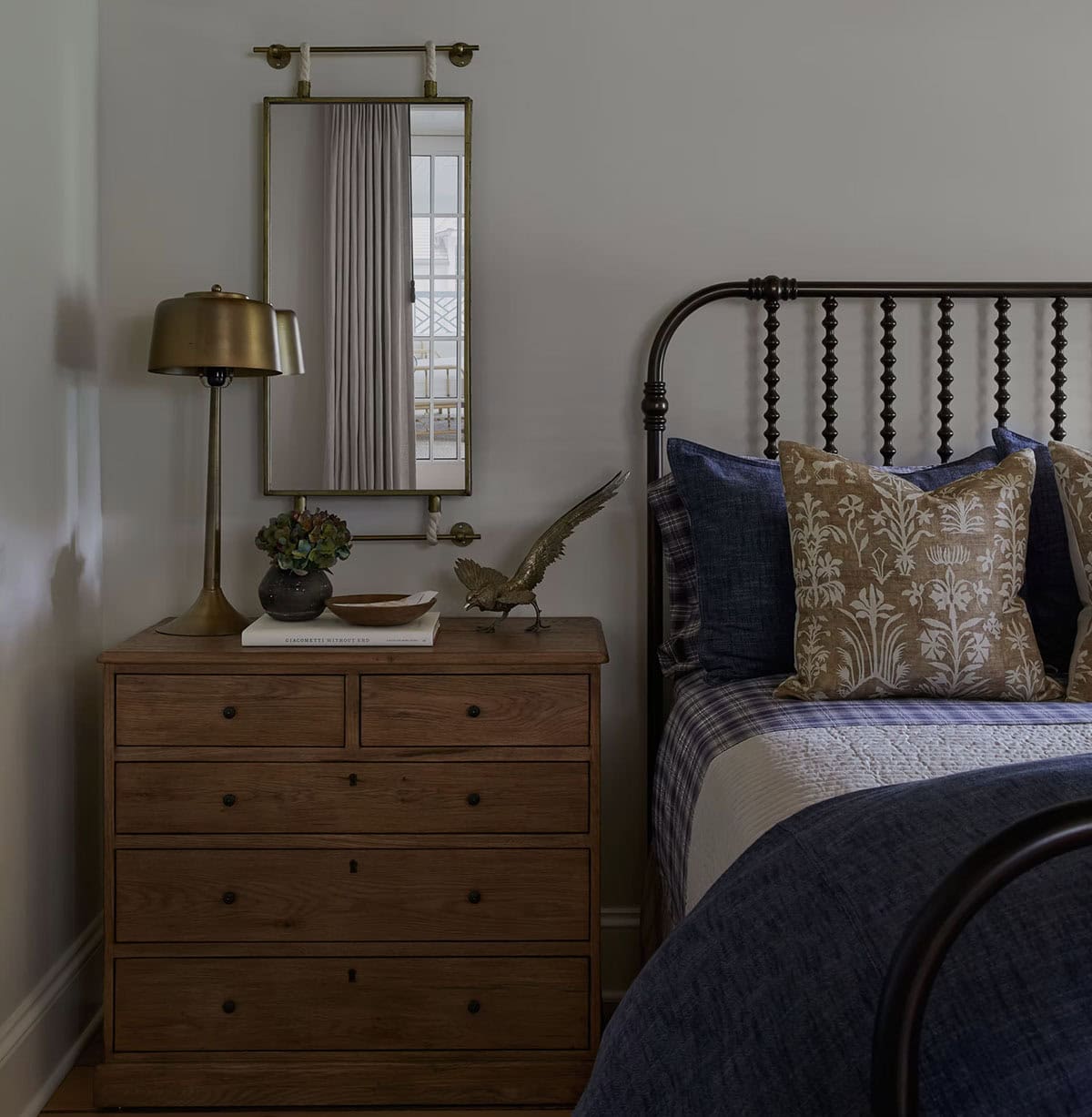 contemporary bedroom