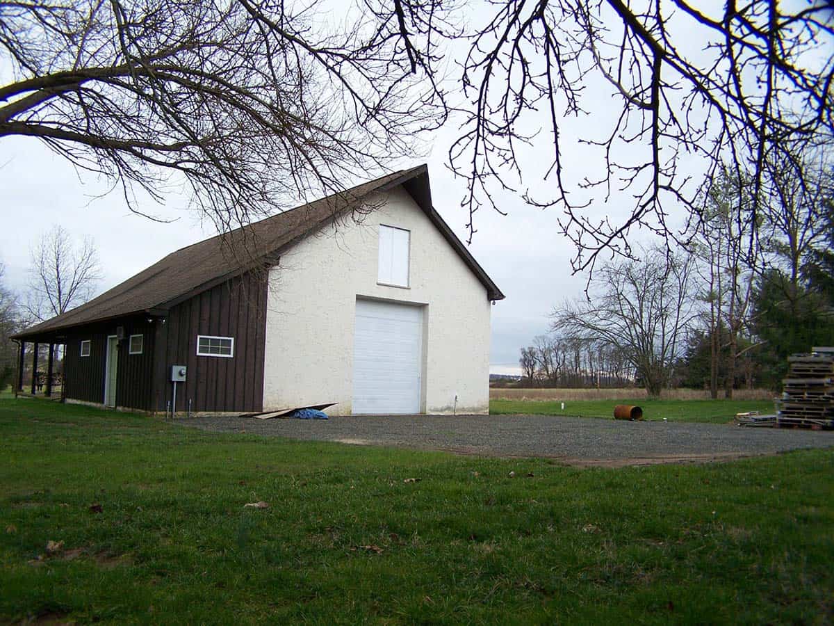 barn house exterior before the renovation