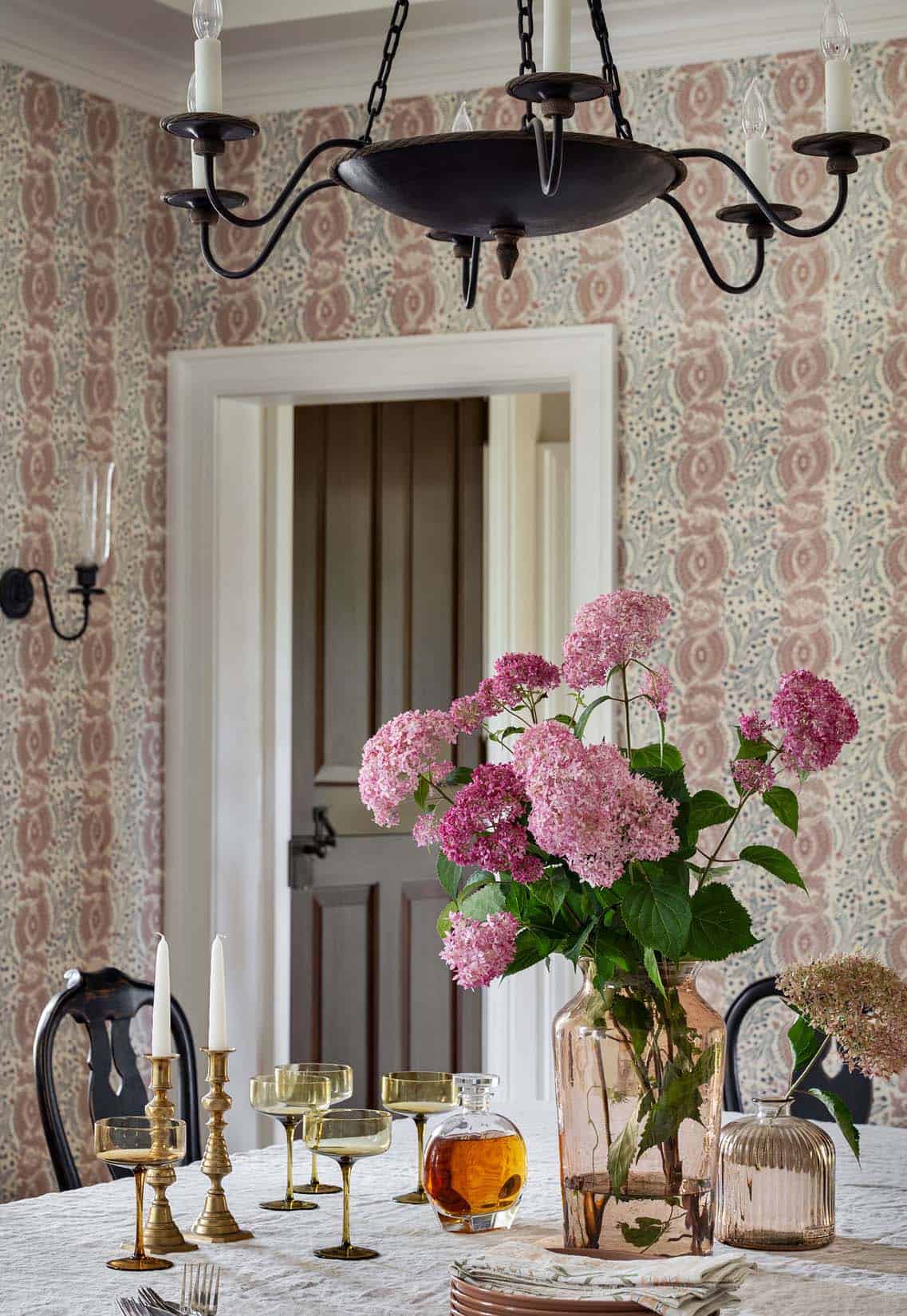 modern farmhouse style dining room