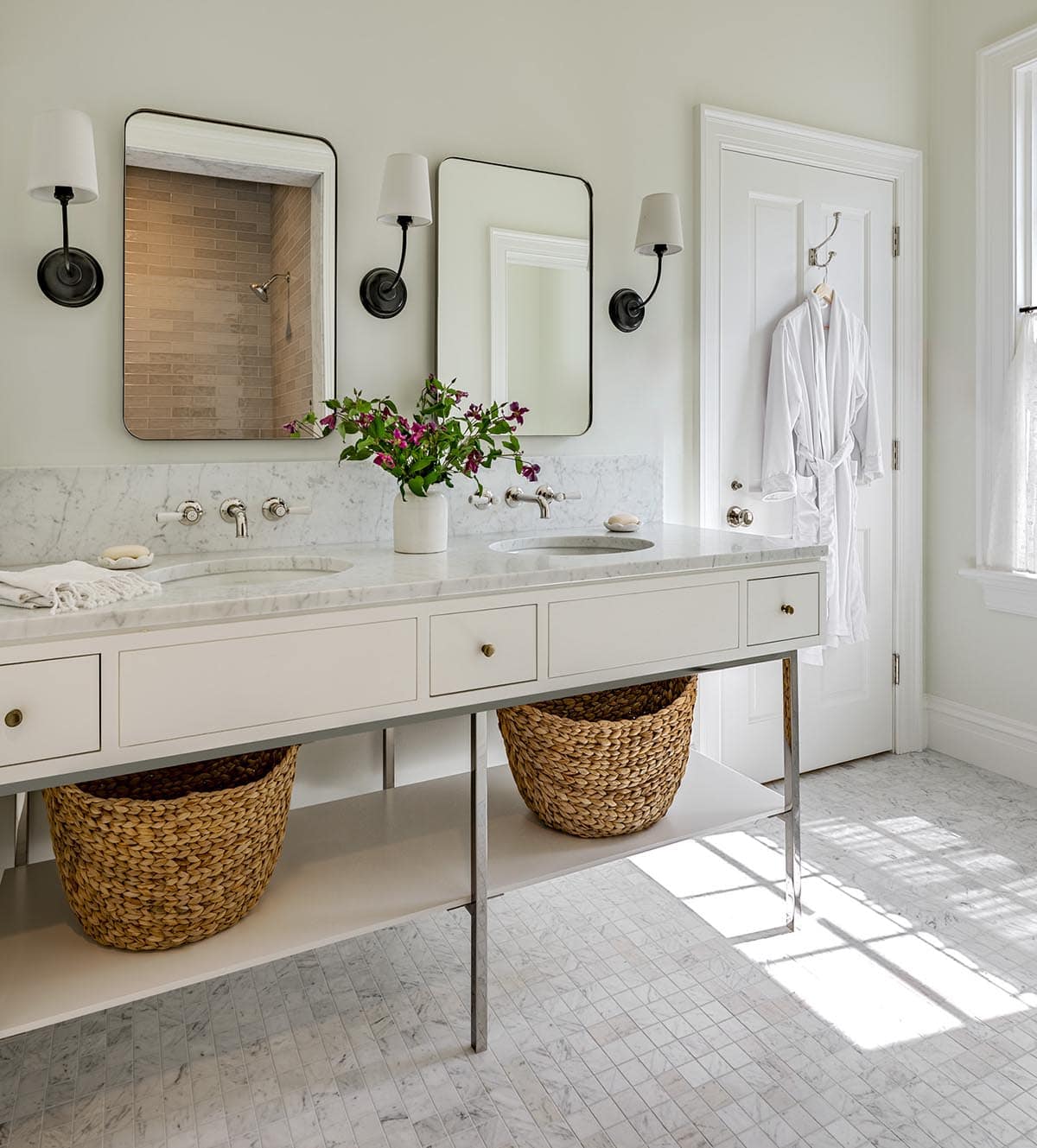 modern farmhouse style bathroom vanity