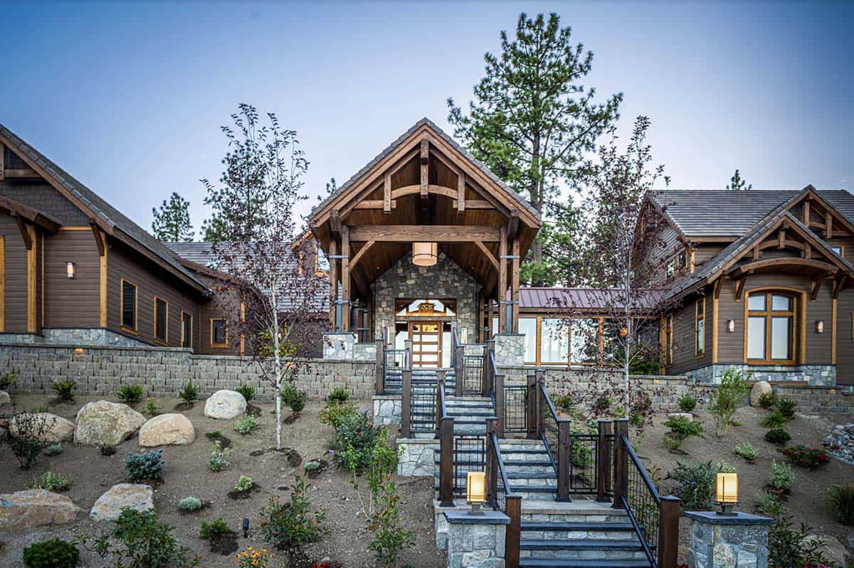 Contemporary Mountain Home Exterior