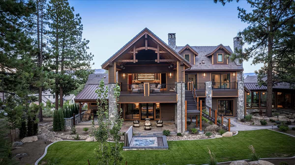 Contemporary Mountain Home Exterior