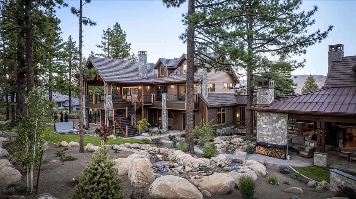 Contemporary Mountain Home Exterior