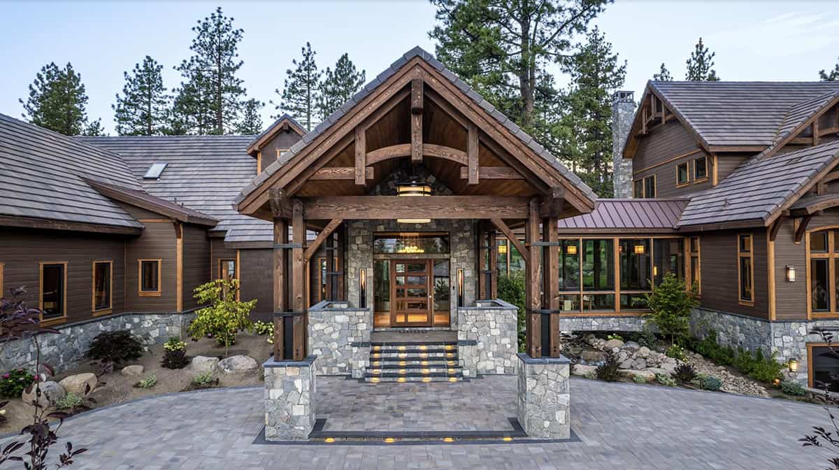 Contemporary Mountain Home Exterior