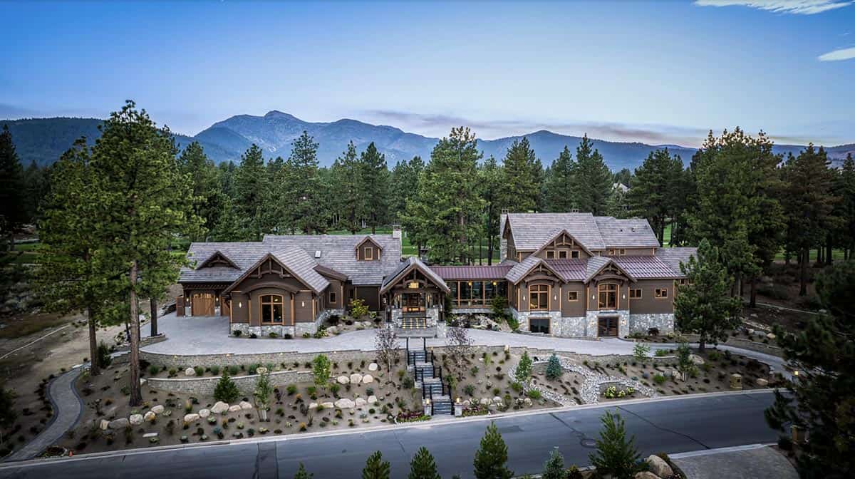 Contemporary Mountain Home Exterior