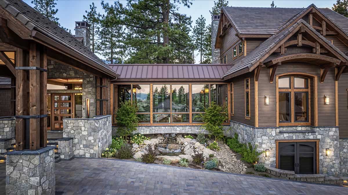Contemporary Mountain Home Exterior