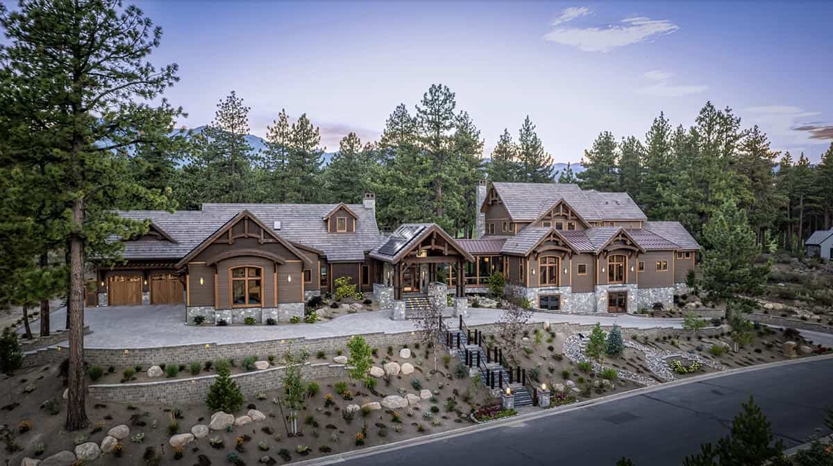 Contemporary Mountain Home Exterior