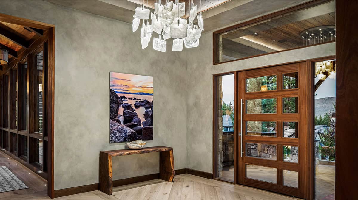 Contemporary Mountain Home Entry