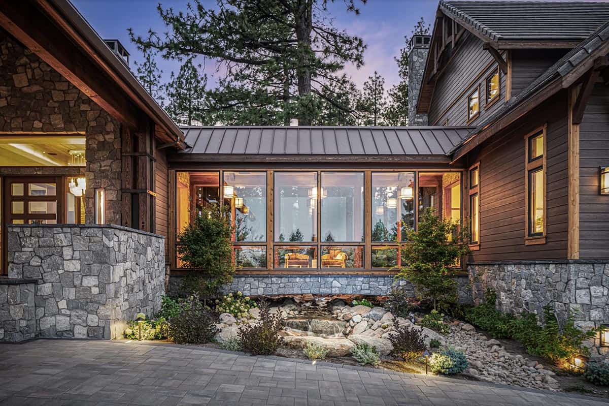 Contemporary Mountain Home Exterior