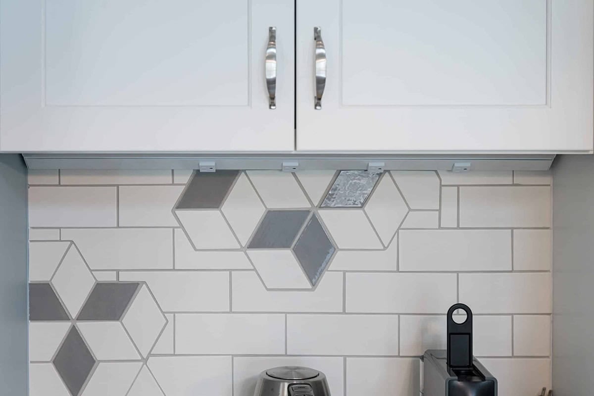 contemporary kitchen backplash detail