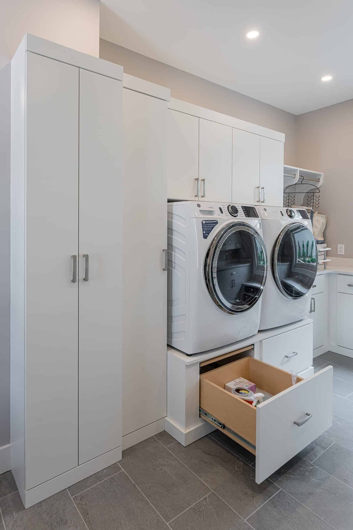 contemporary laundry room