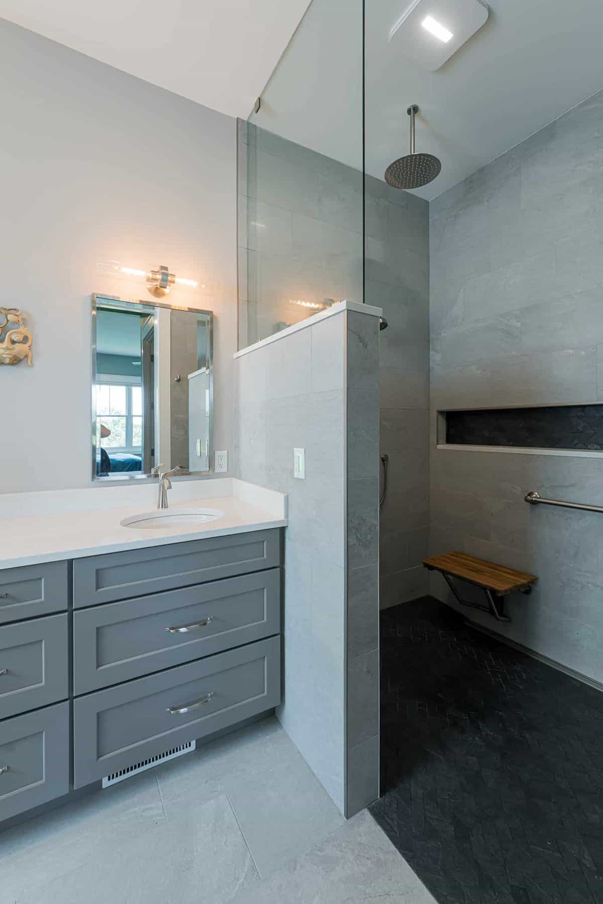 contemporary bathroom