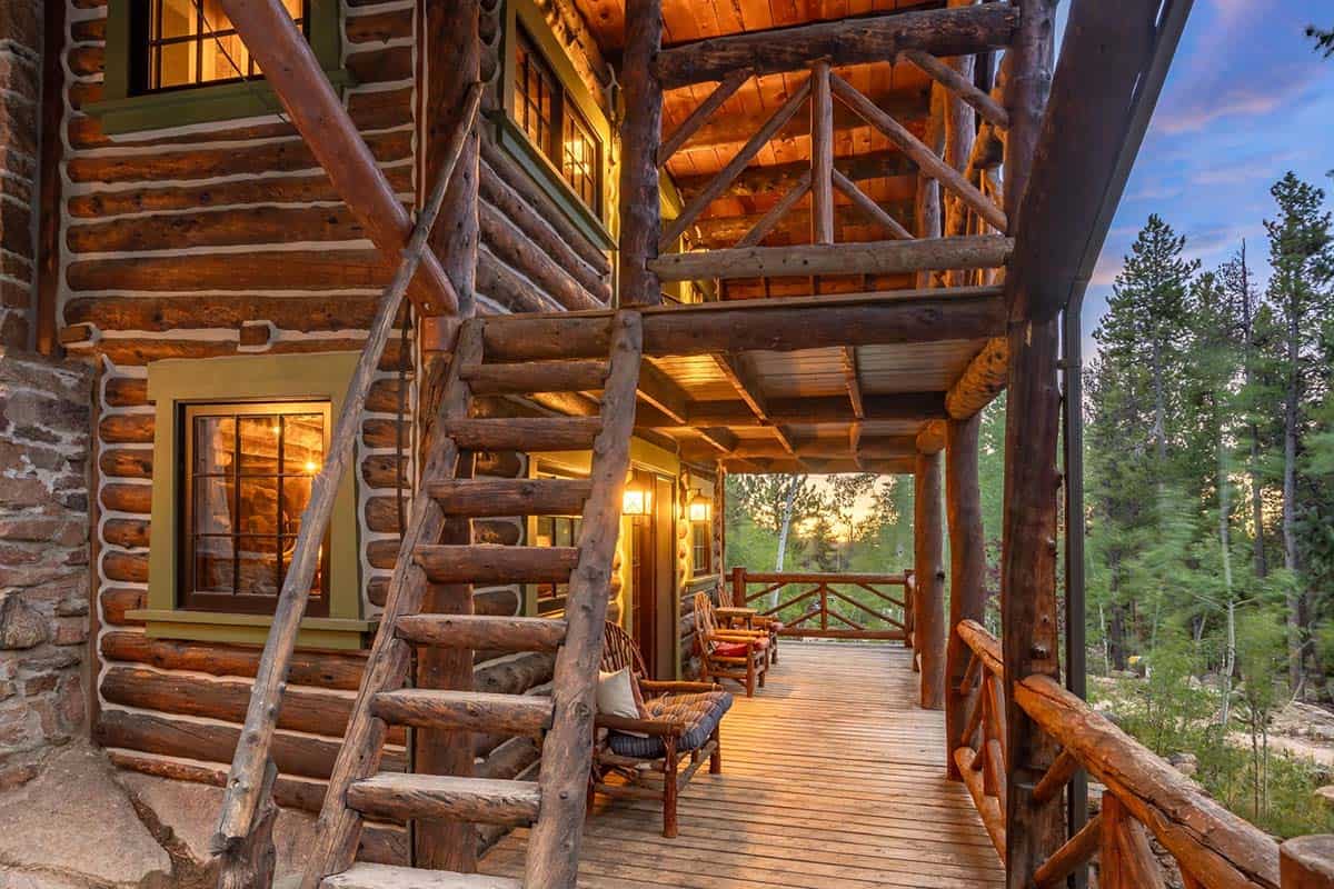 log cabin exterior