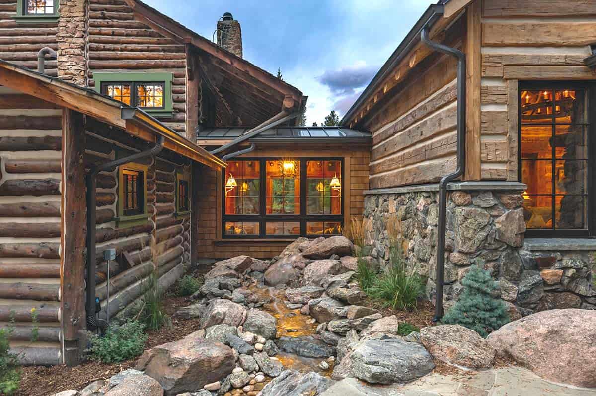 log cabin exterior 