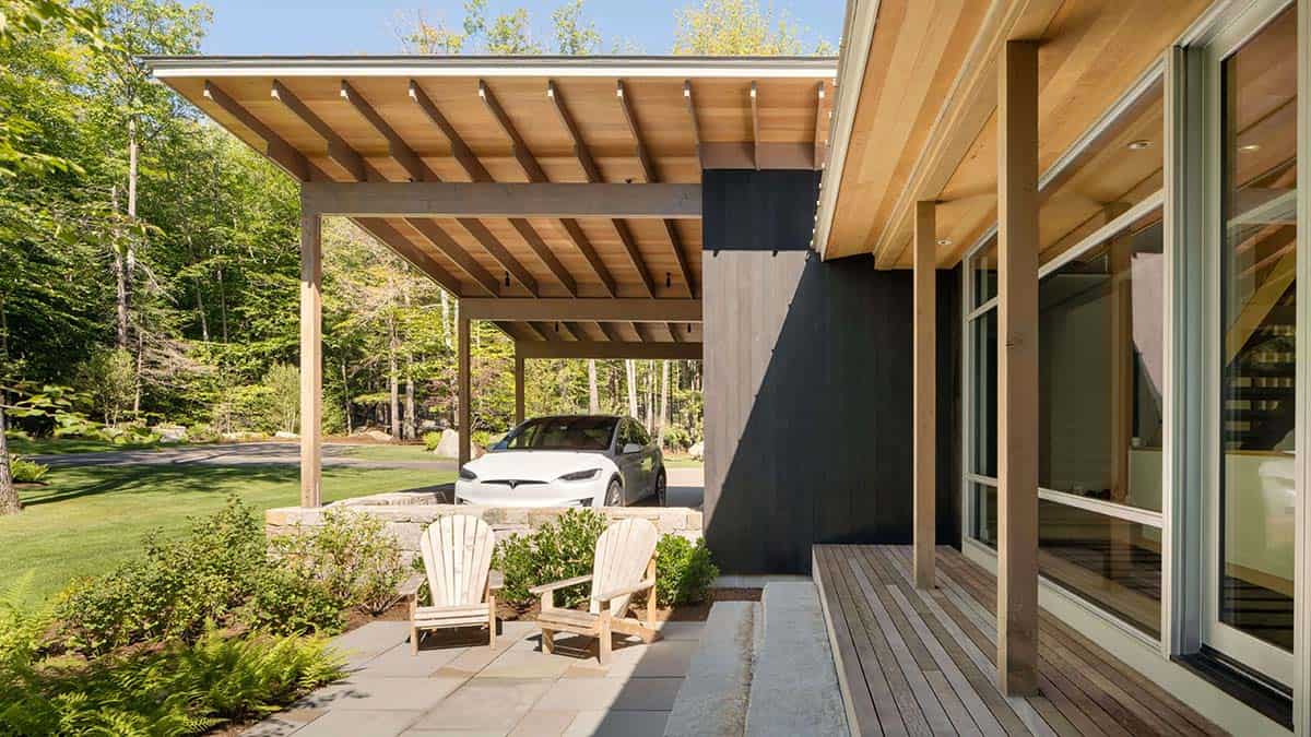 lake house exterior