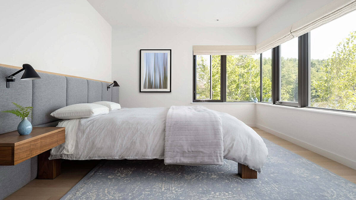 contemporary bedroom