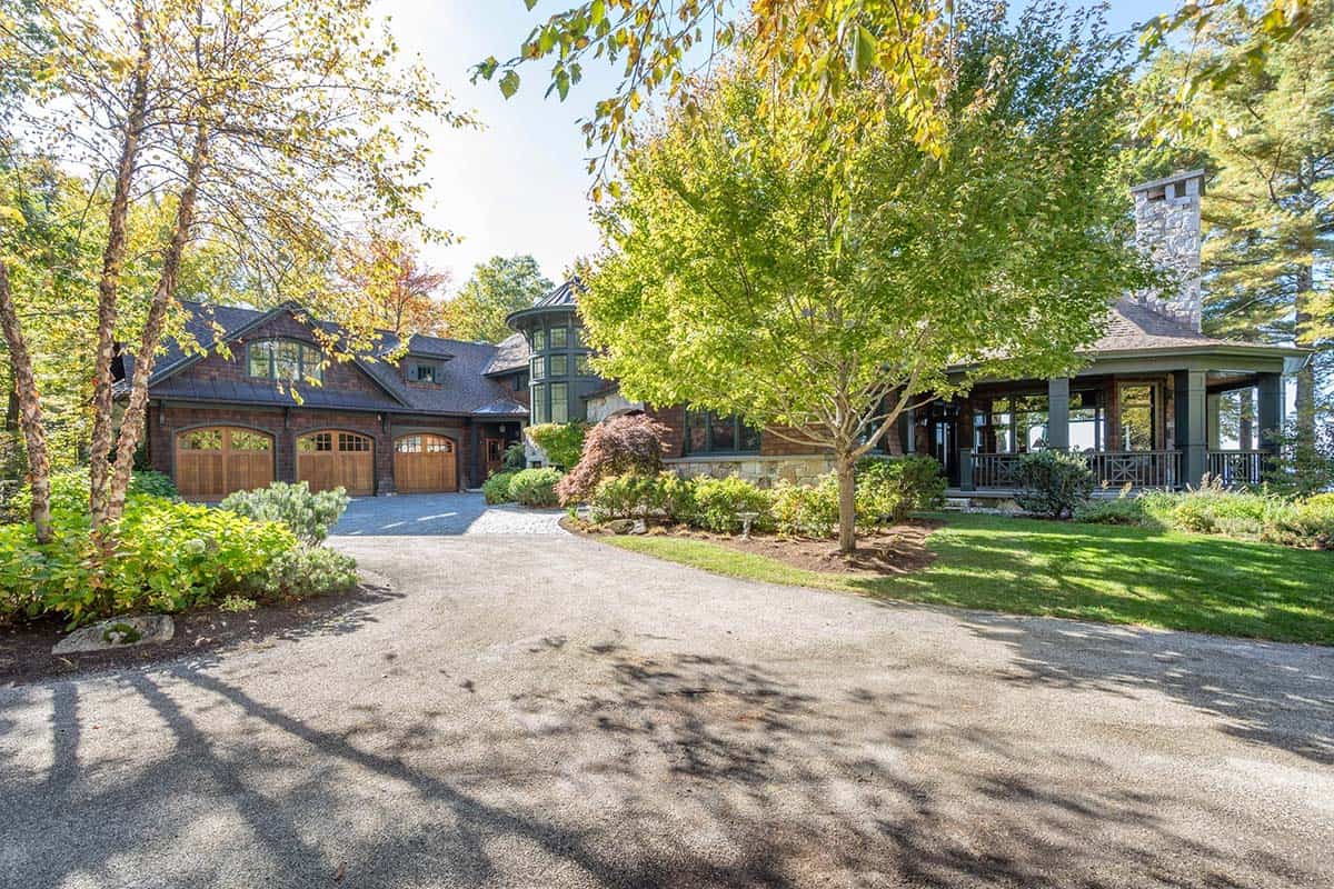 lake house exterior