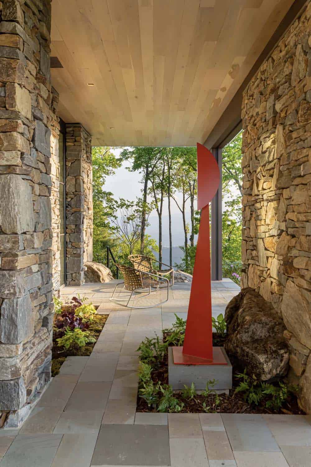modern home exterior landscape