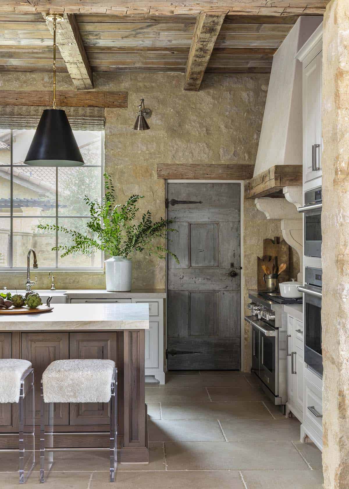 Mediterranean-style kitchen