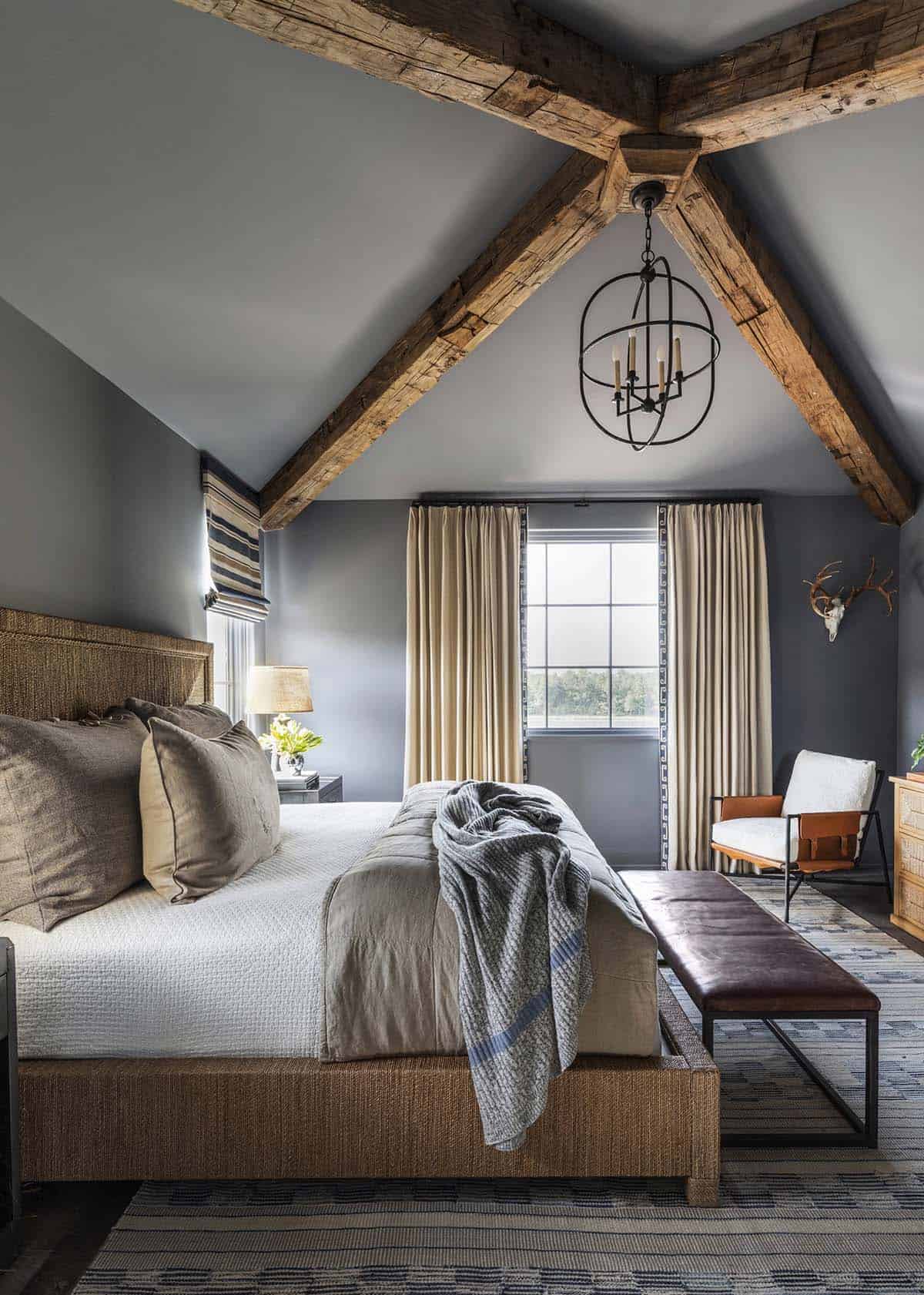 Mediterranean-style bedroom