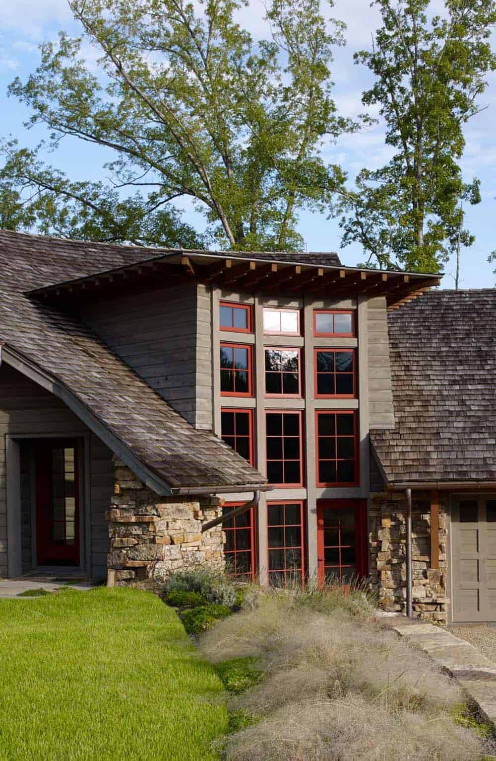 modern cottage style lake house exterior