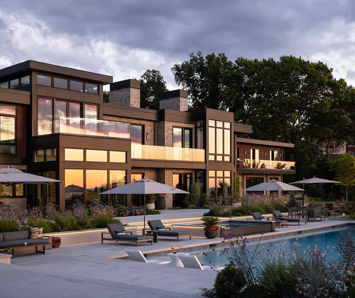 modern home exterior backyard view