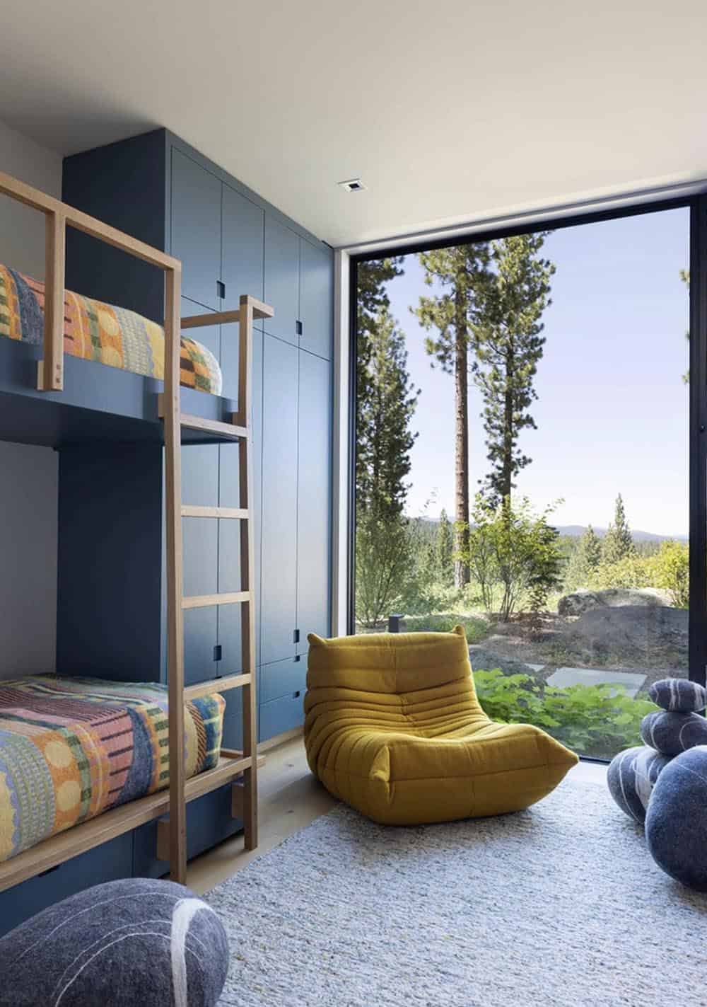 modern bunk bedroom