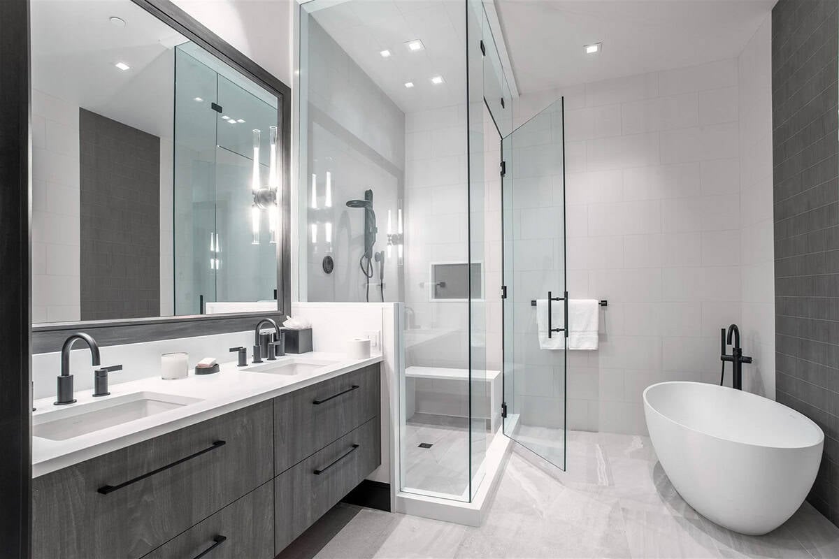 modern guest bathroom