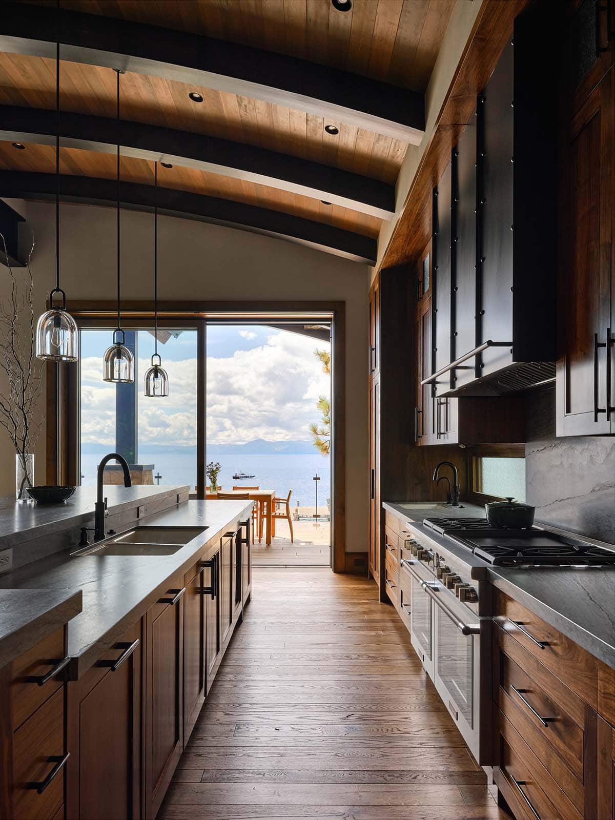 mountain modern kitchen