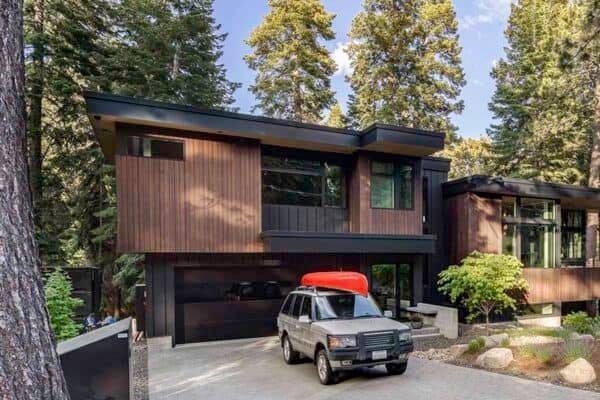 featured posts image for Mountain modern house nestled on an idyllic forested property in Lake Tahoe