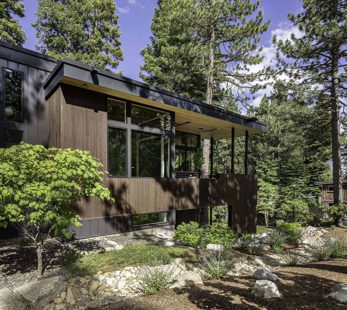 mountain modern home exterior