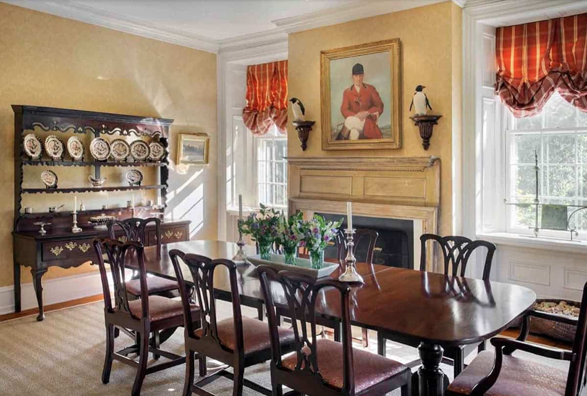 Traditional Dining Room