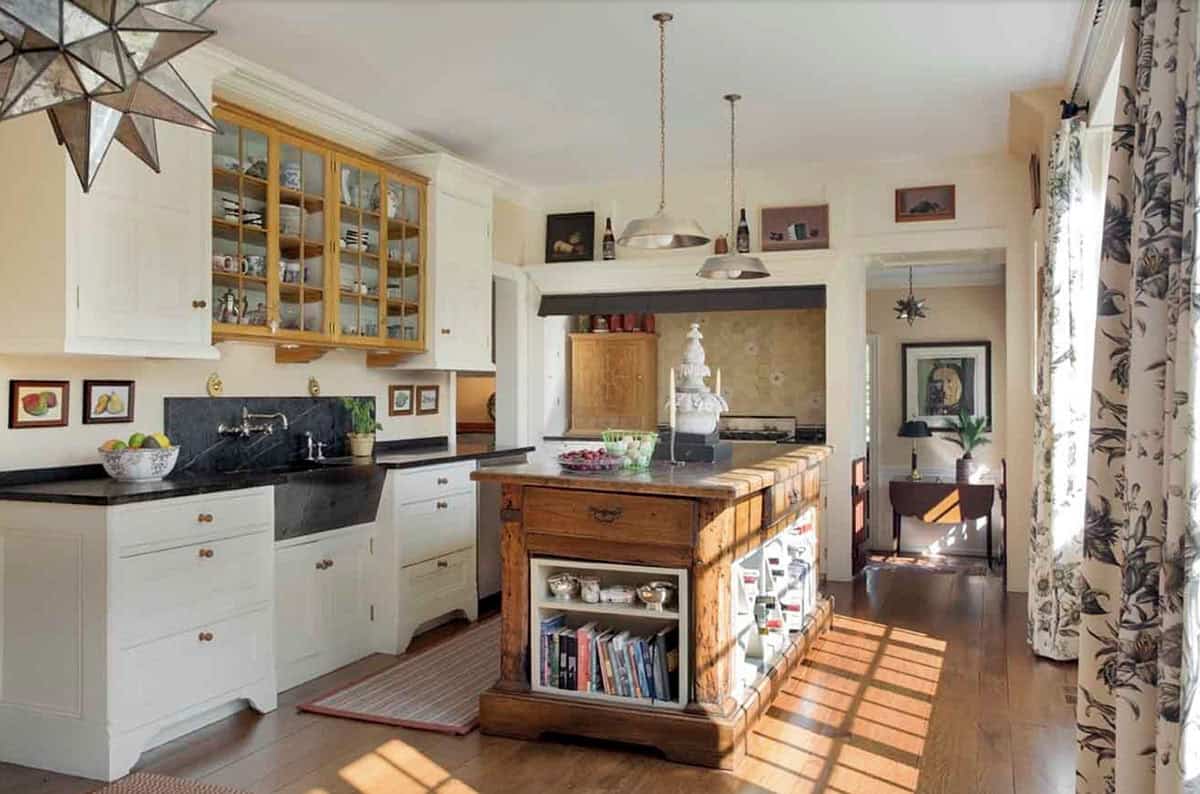 Traditional kitchen