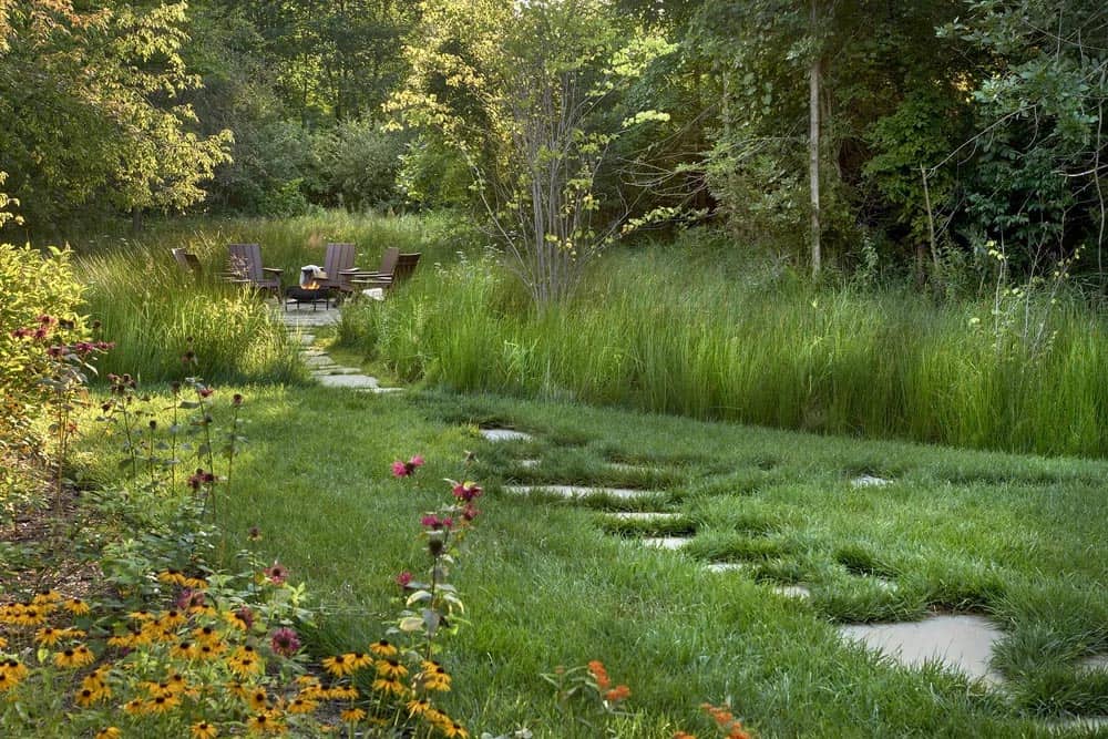 modern home exterior landscape