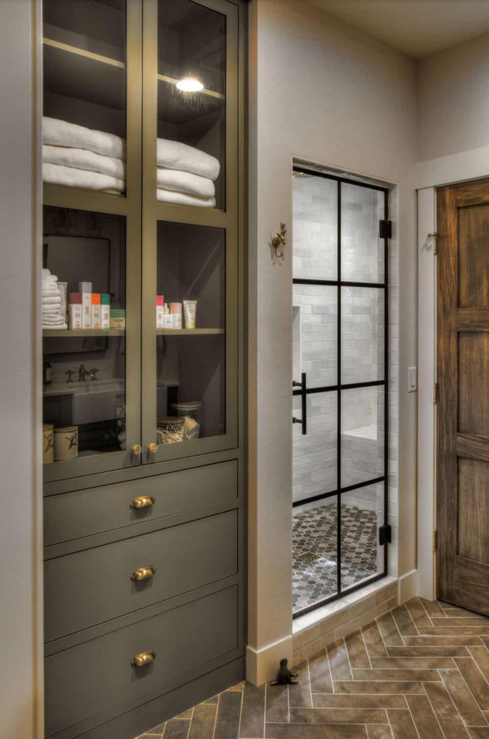 farmhouse style bathroom shower