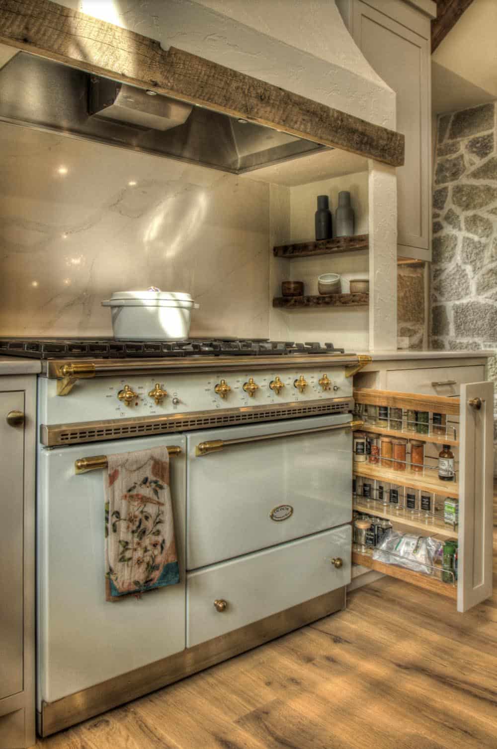 farmhouse style kitchen