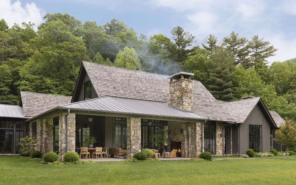 rustic mountain home exterior