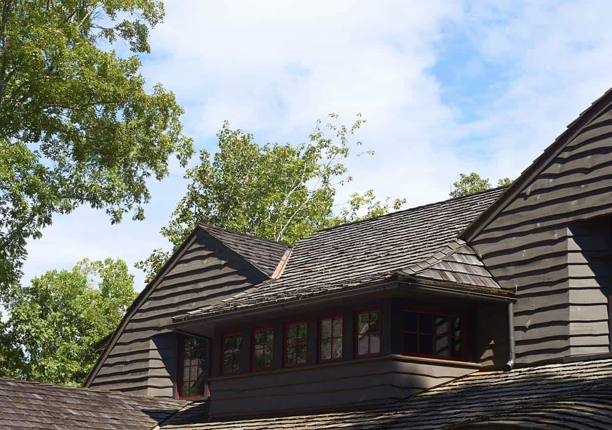 rustic craftsman-style lake house exterior