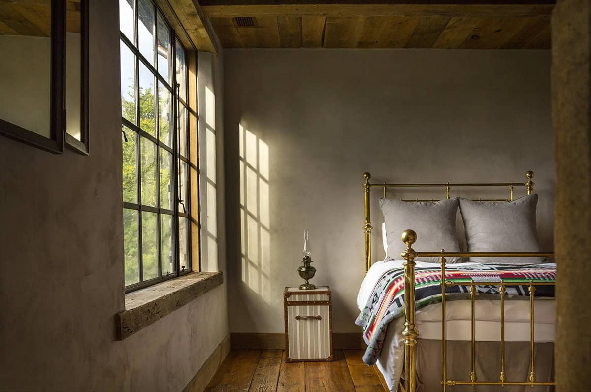 rustic bedroom