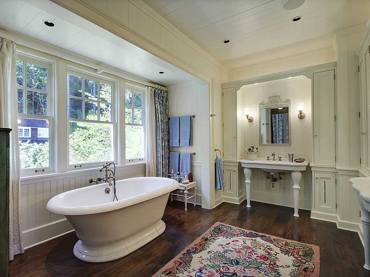 Traditional Bathroom