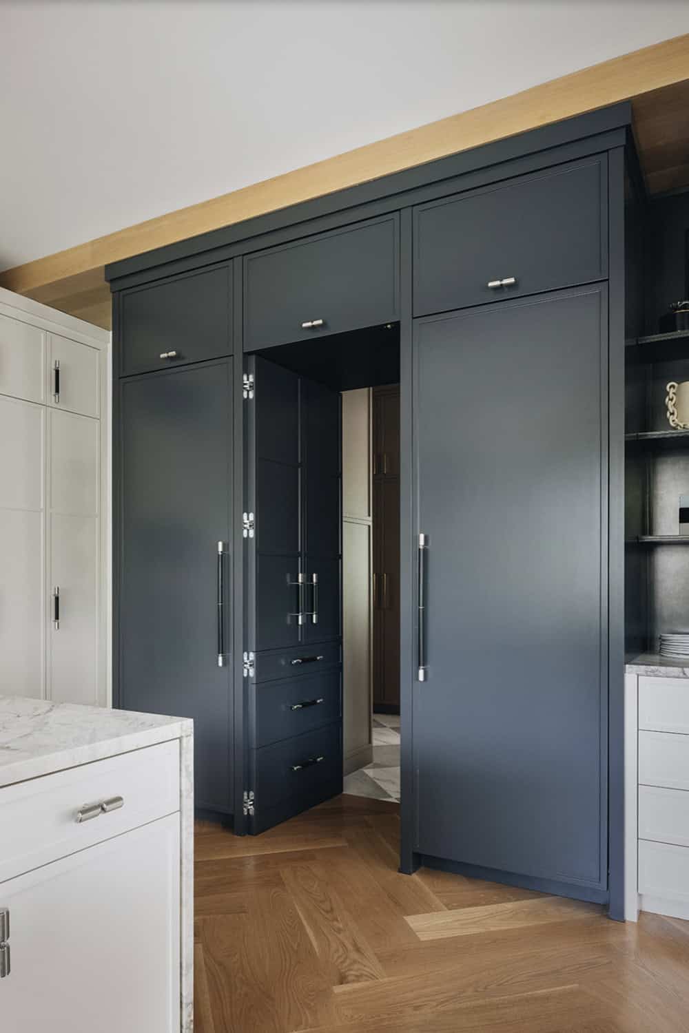 Transitional Style Kitchen