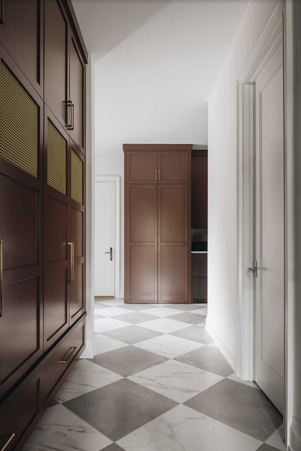 Transitional Style Mudroom Entry