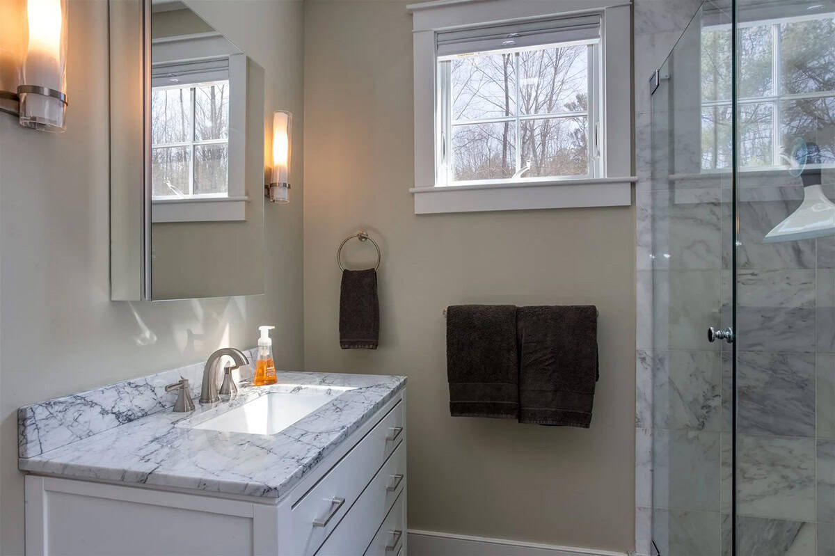 farmhouse style bathroom