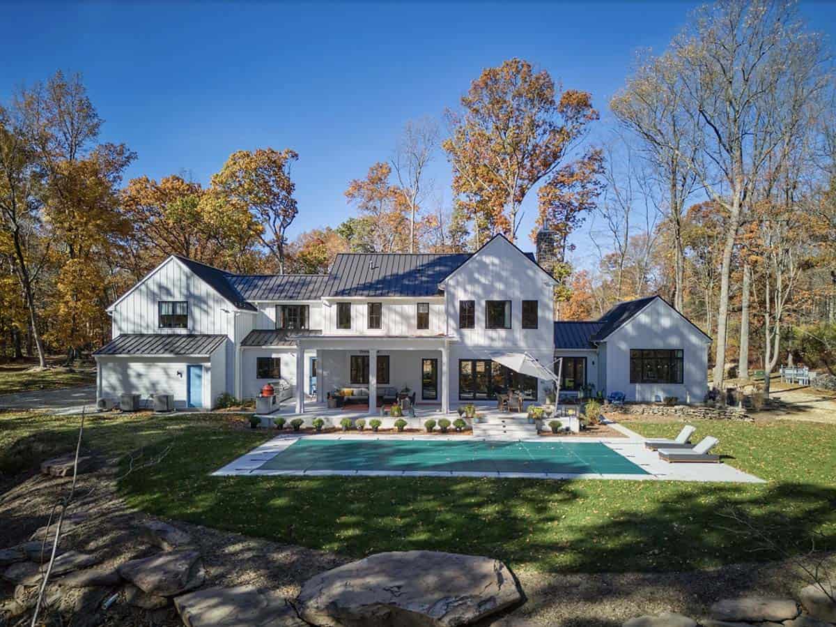 farmhouse style home exterior