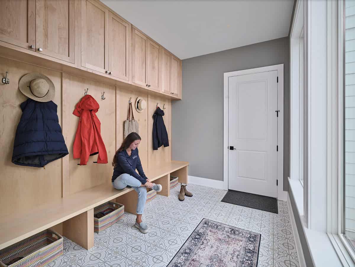 farmhouse style mudroom entry
