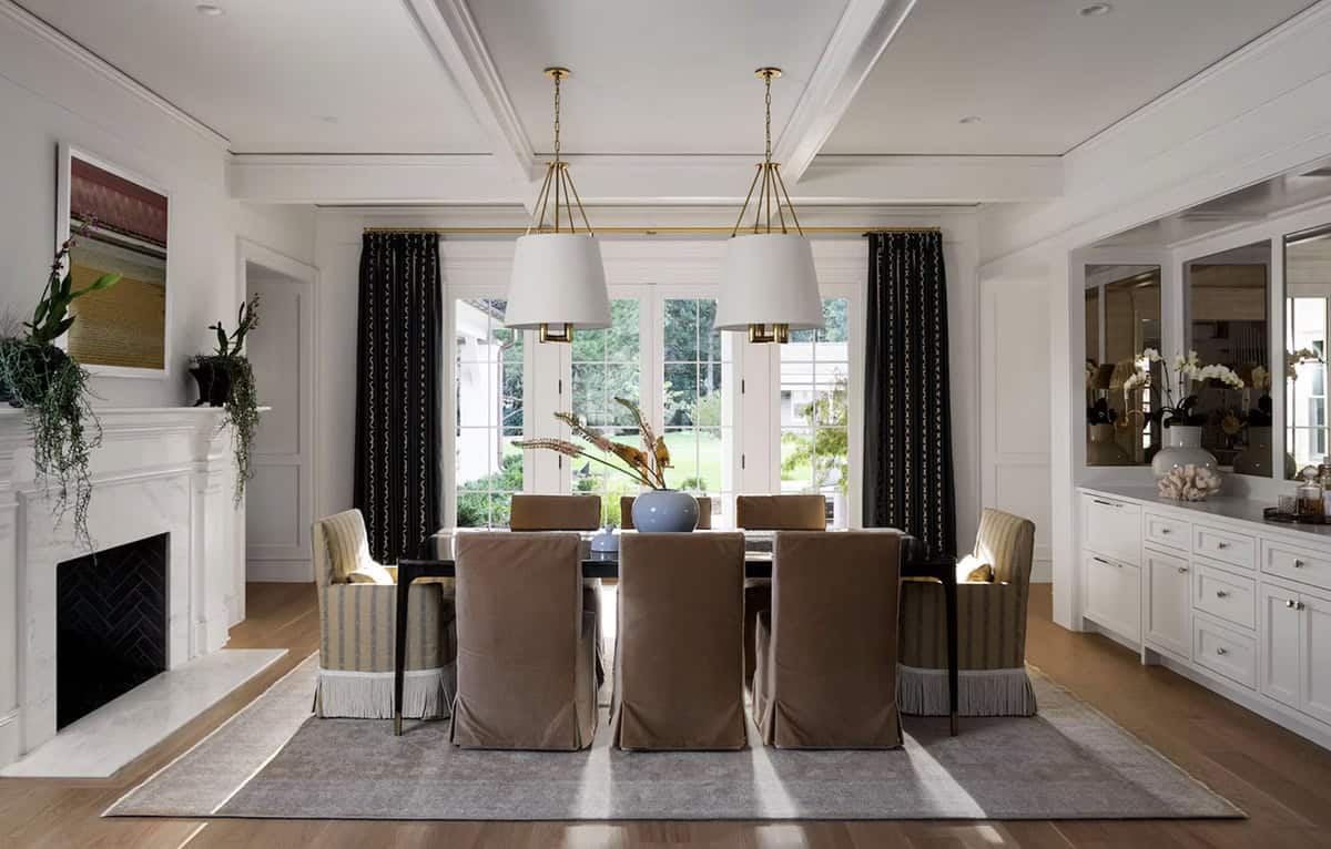 coastal style dining room