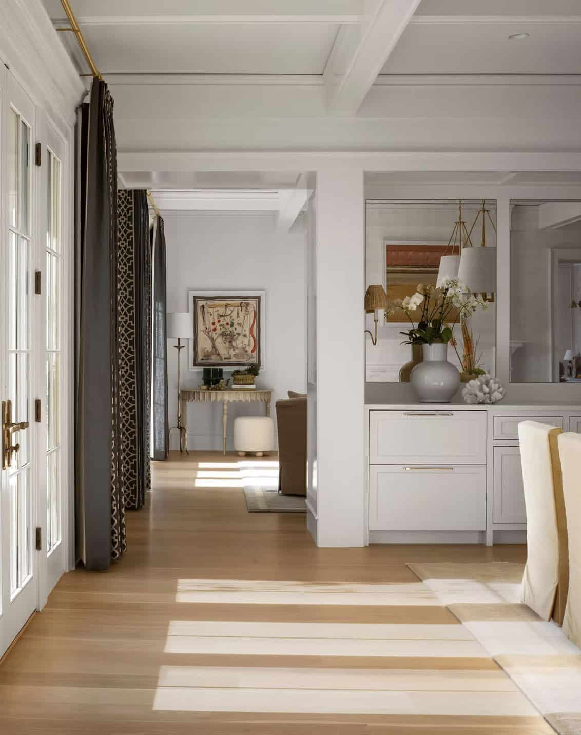 coastal style dining room