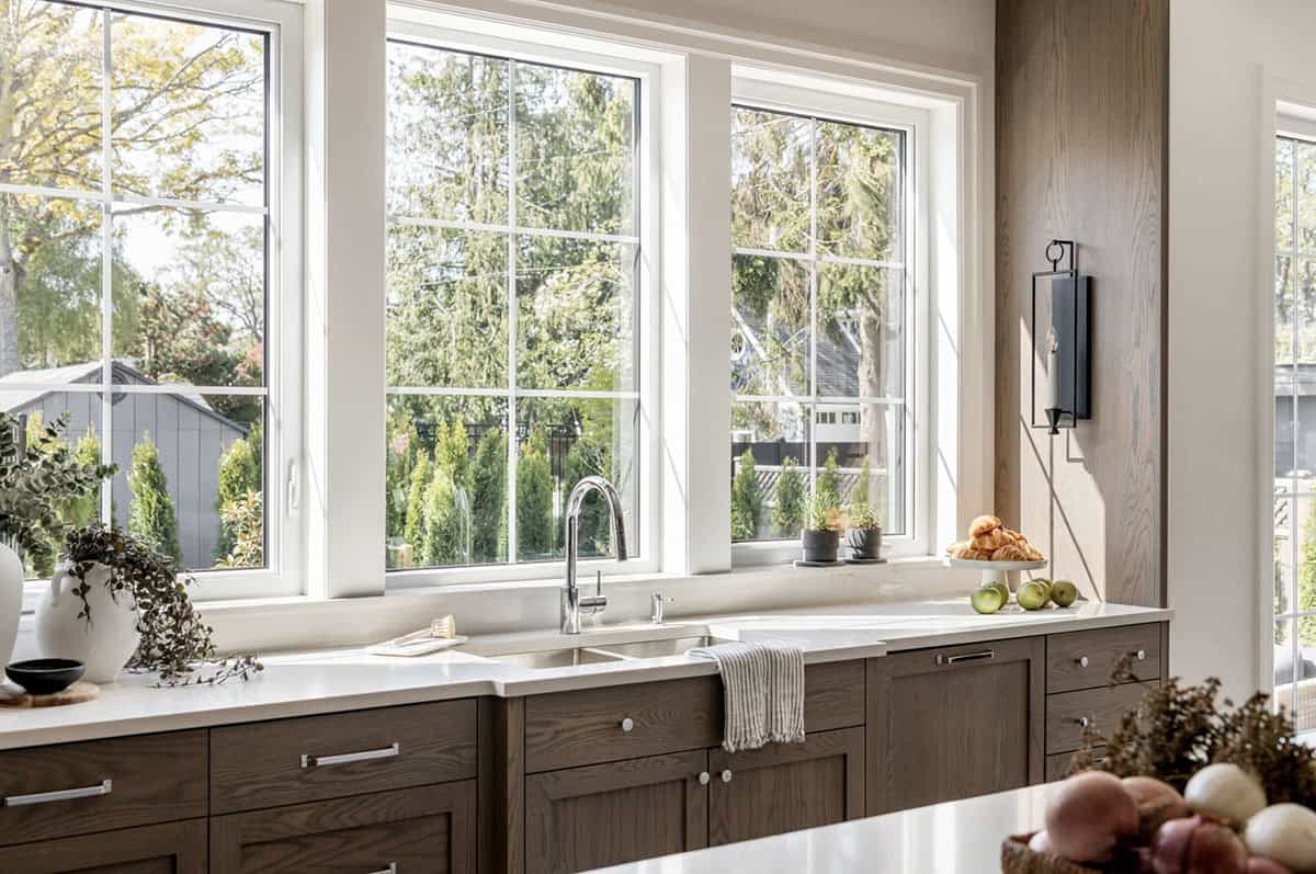 transitional style kitchen