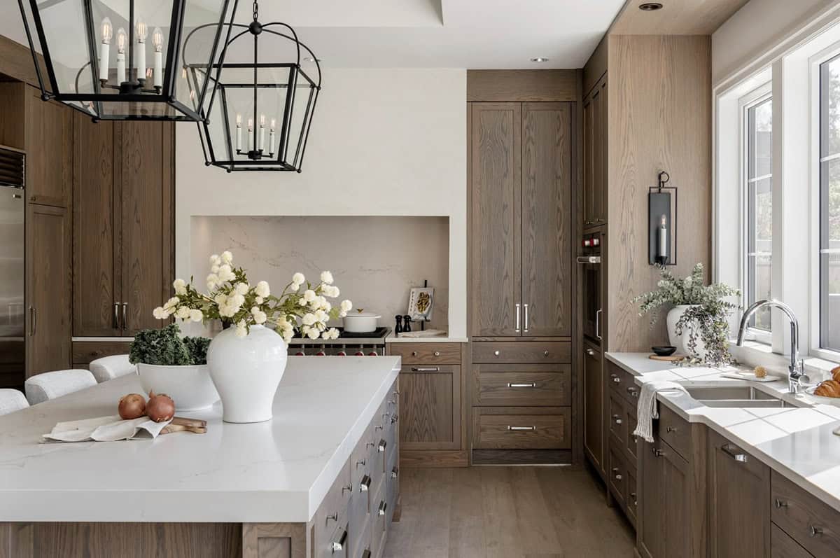 transitional style kitchen