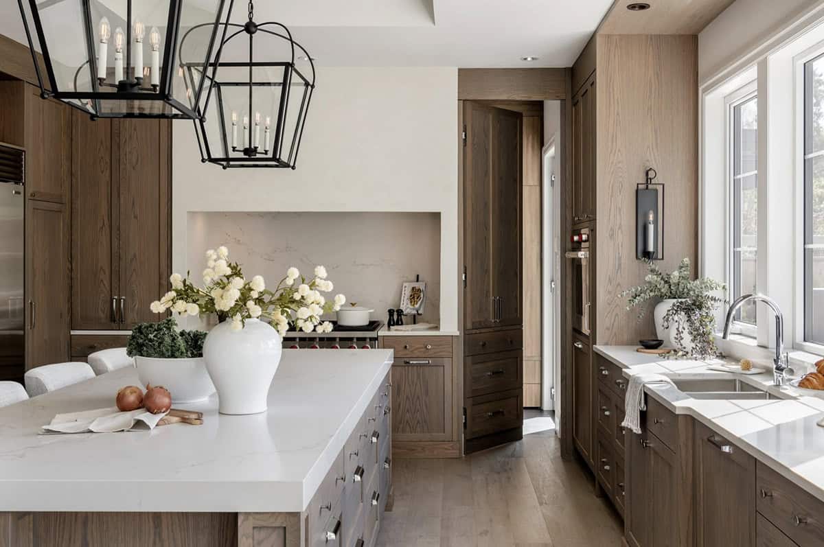 transitional style kitchen